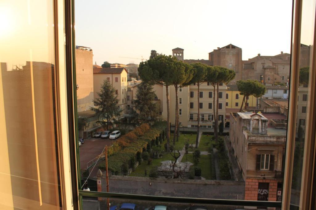 Colosseo Panorama By Ghor โรม ภายนอก รูปภาพ