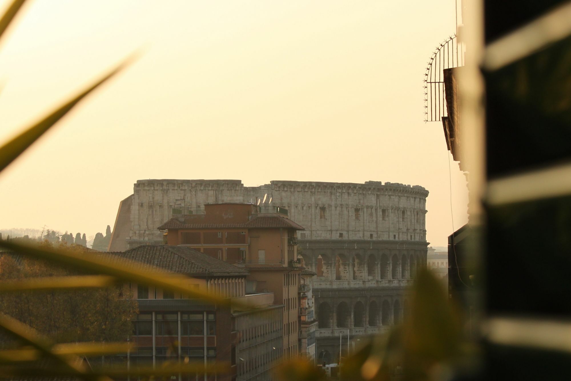 Colosseo Panorama By Ghor โรม ภายนอก รูปภาพ